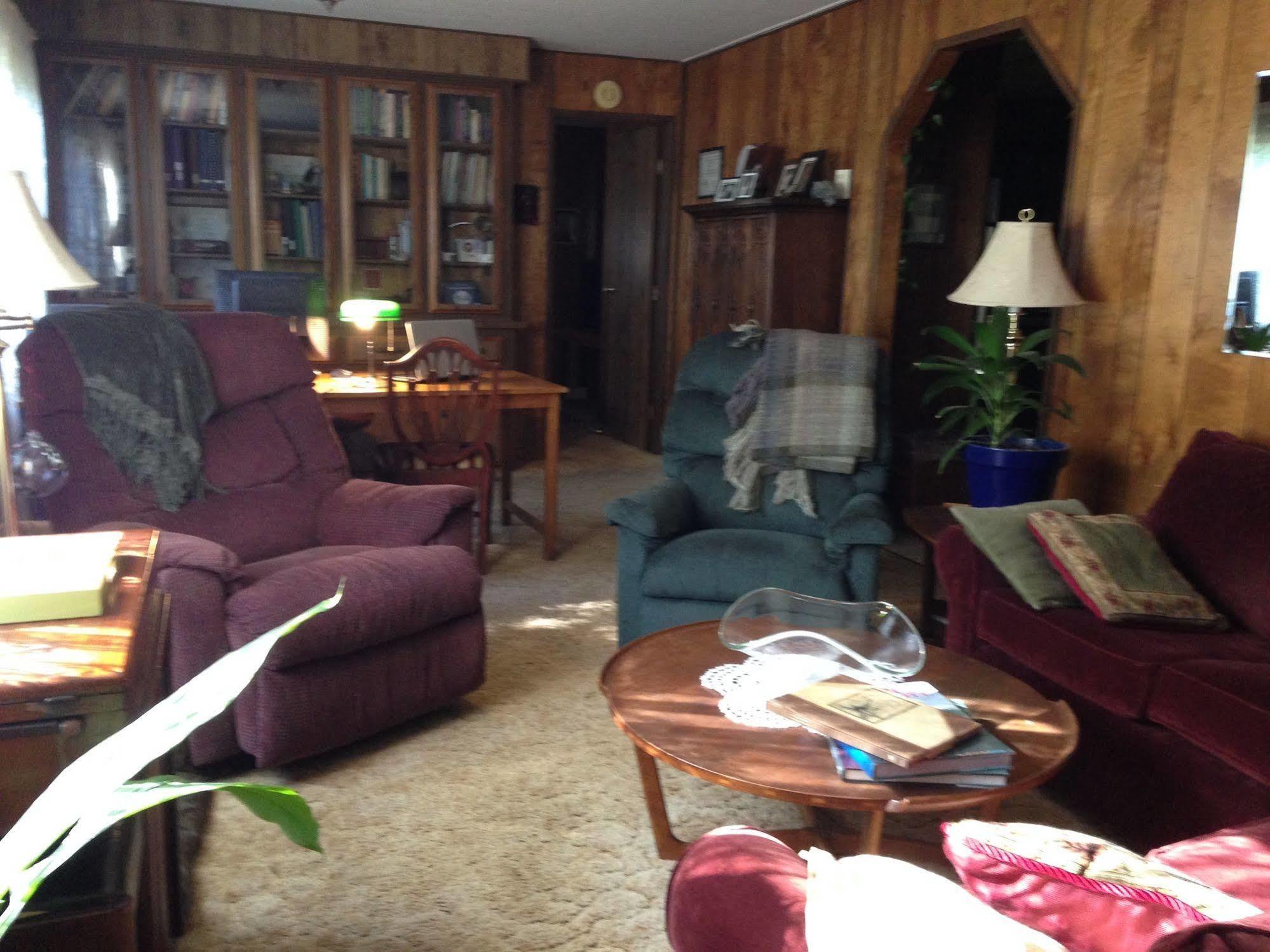 Backyard Garden Oasis Bed & Breakfast Middletown Bagian luar foto